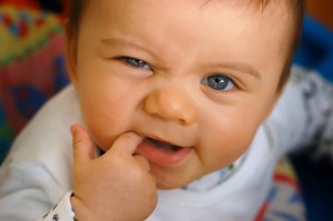 salud dental, primeros dientes bebe, denticion, remedios caseros bebe